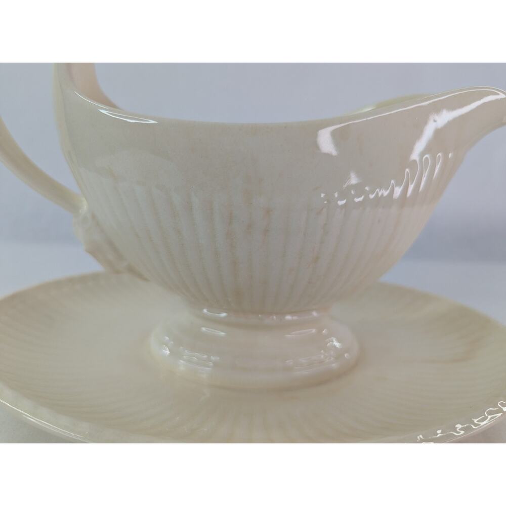 Vintage White Wedgwood EDME ENGLAND Head Ribbed Gravy Boat Underplate - Picture 8 of 10